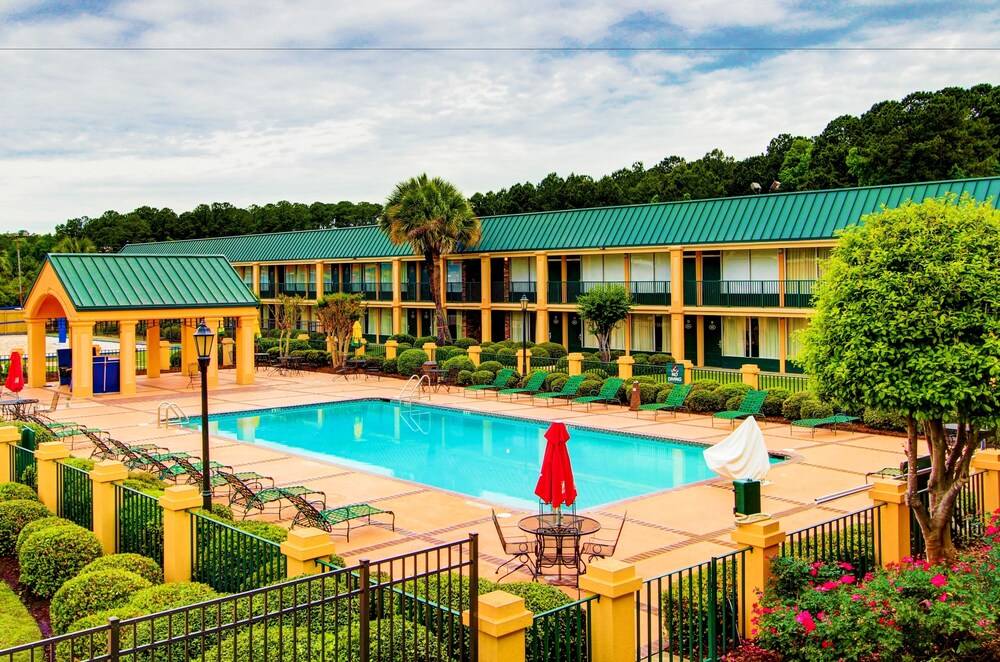 Quality Inn Richmond Hill Savannah I 95 - photo 19