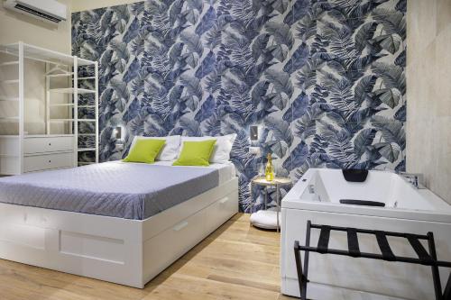 Live suite Napoli — 4-Star Luxury Hotel in Naples, Italy