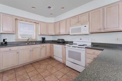 5374 Killin Time by Resort Realty - photo 10