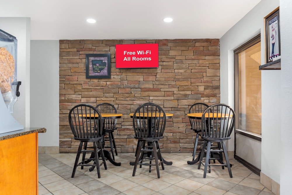 Red Roof Inn Bowling Green - photo 32