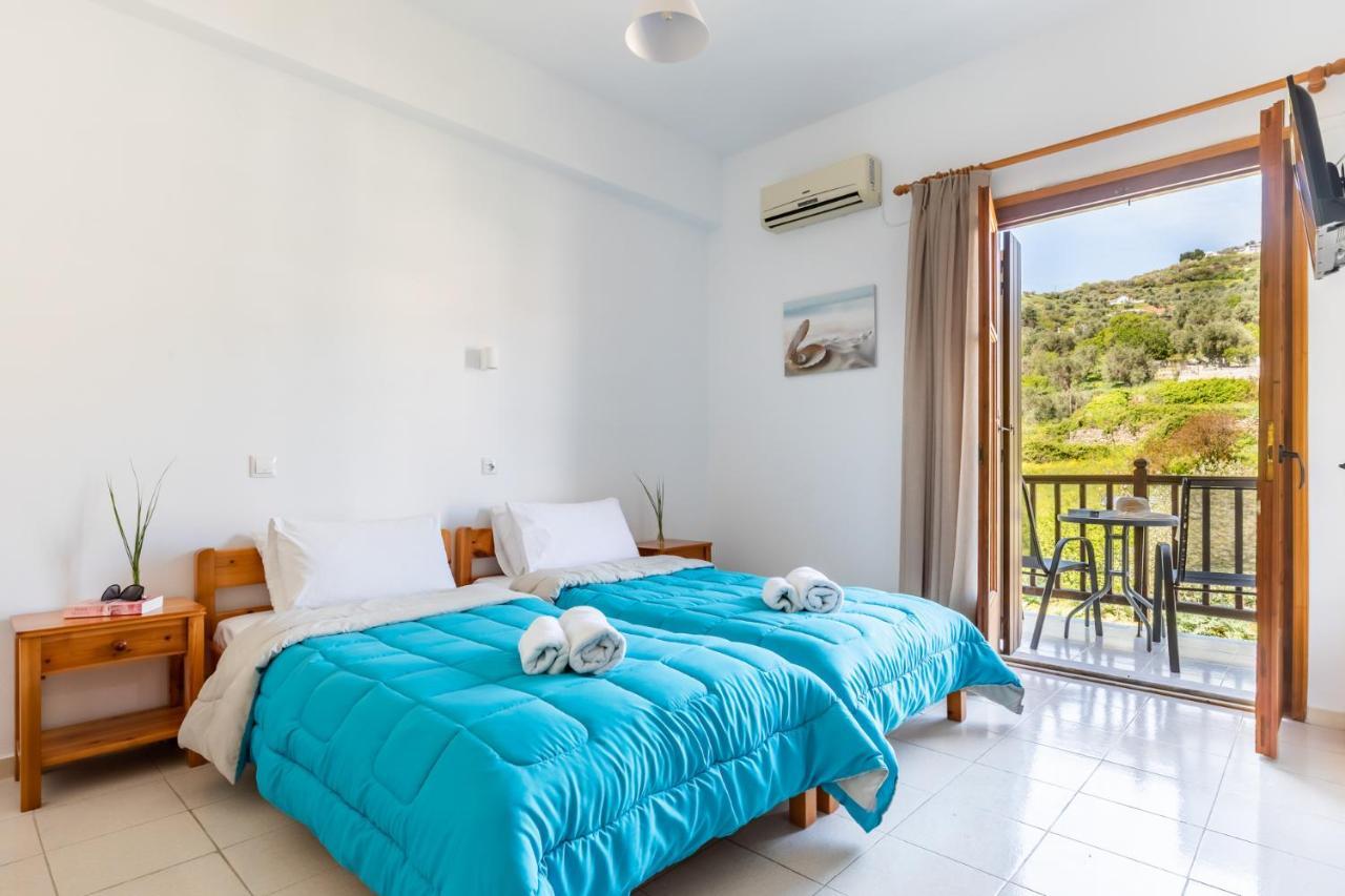 White Lily — Skopelos — photo 4