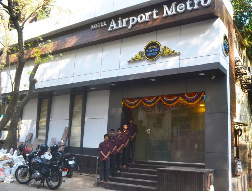 Hotel Airport Metro