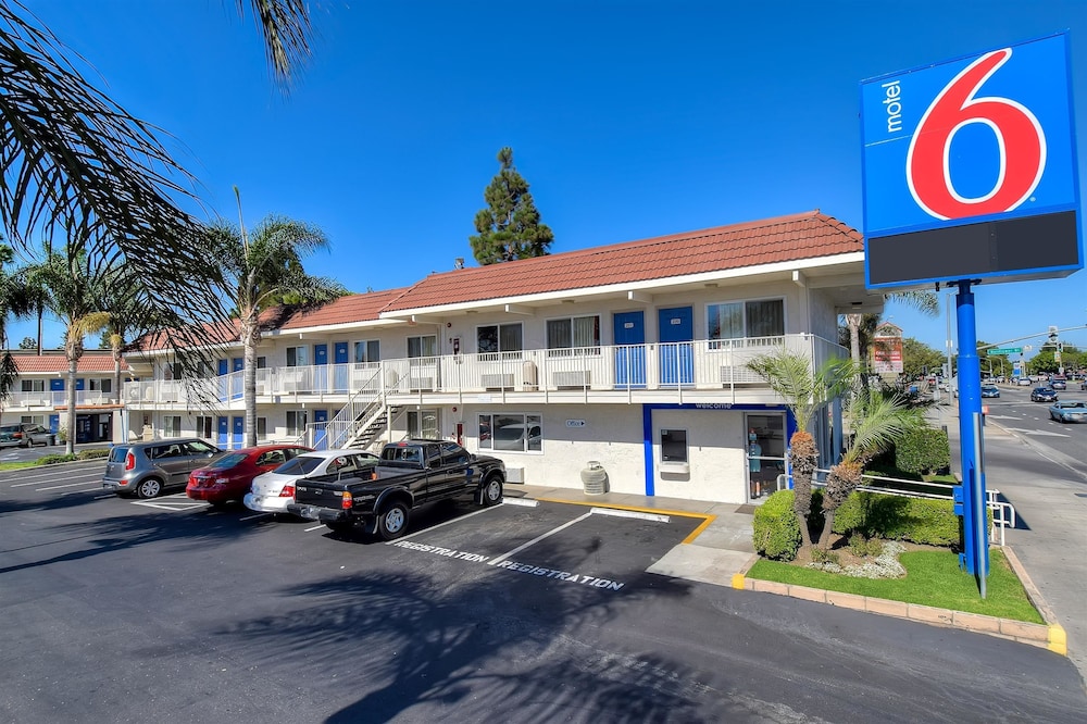 Motel 6 Los Angeles Long Beach in Long Beach, United States