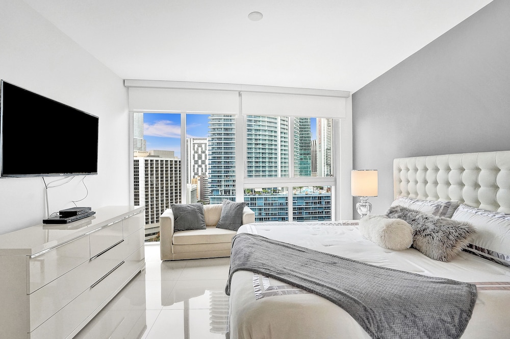 Sky City At Icon Brickell - photo 8