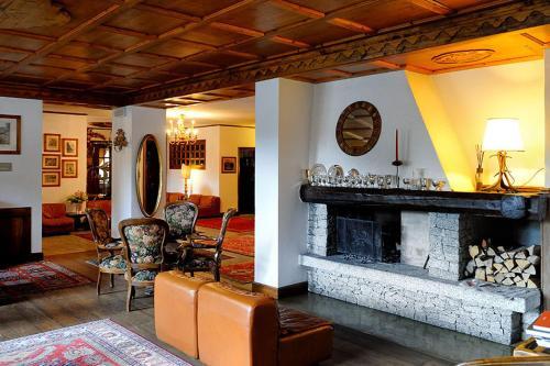 Touring - carbon neutral hotel in Pinzolo