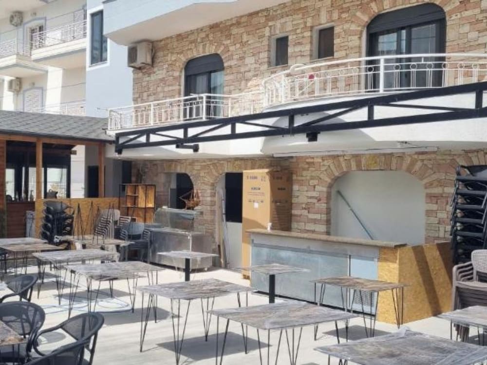 Hotel Fabio - carbon neutral hotel in Ksamil