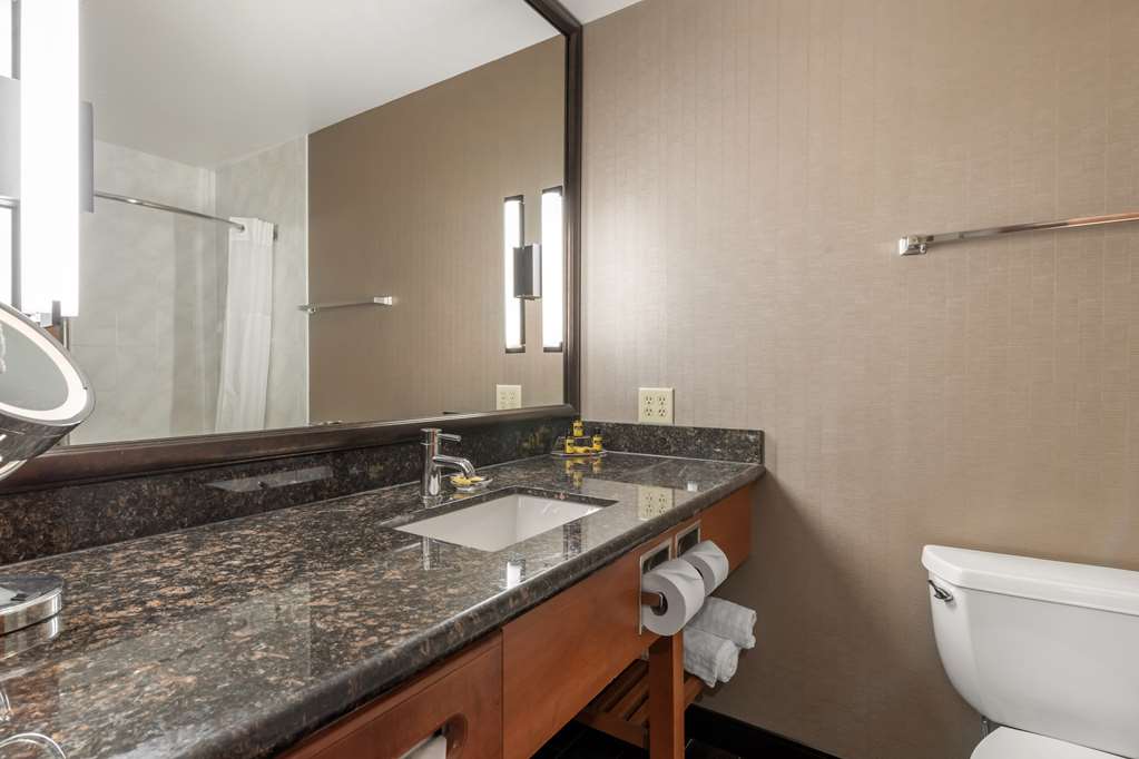 Best Western Plus Superior Inn - photo 35