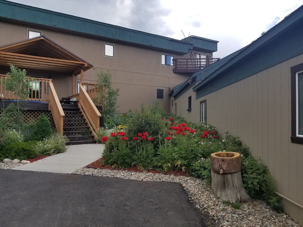 Valley Hi Motel Near Winter Park Visitor Center - photo 23