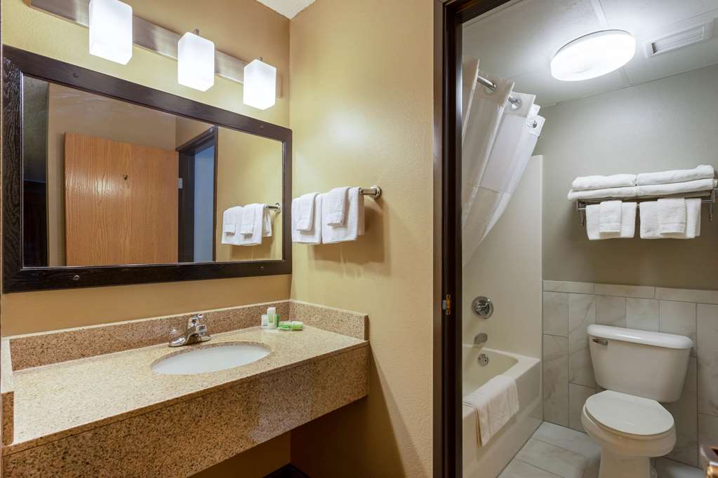 AmericInn by Wyndham Hartford WI - photo 9
