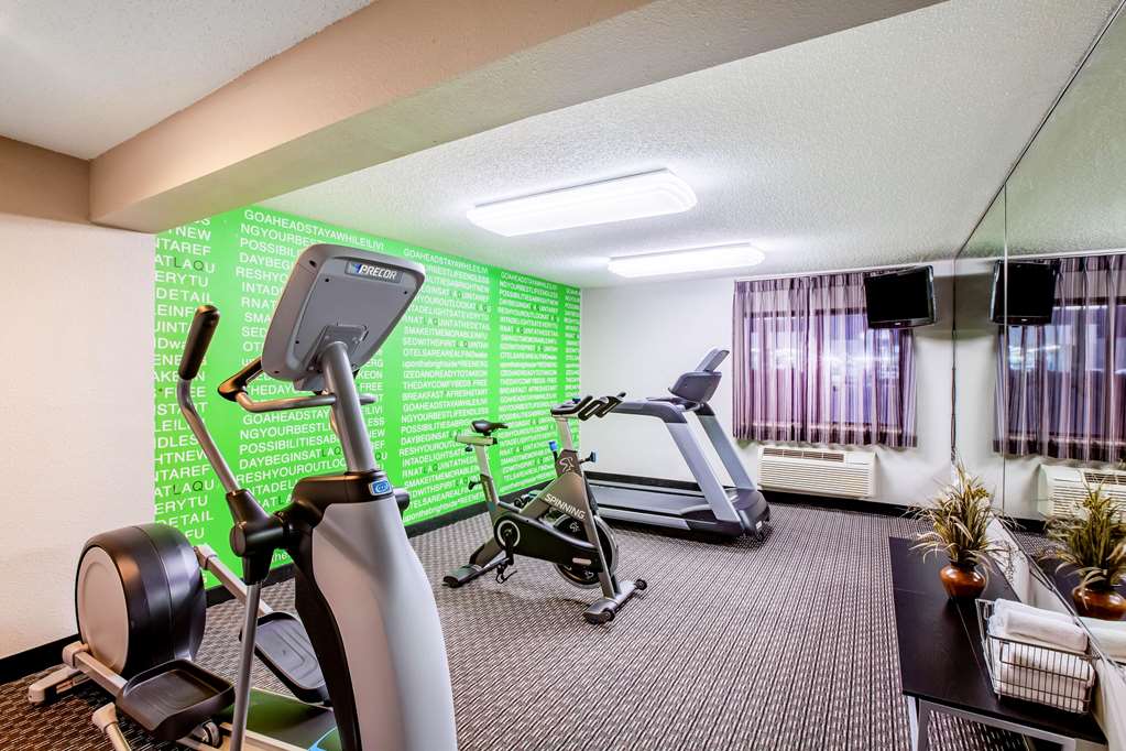 La Quinta Inn & Suites by Wyndham Houston Baytown East - photo 8