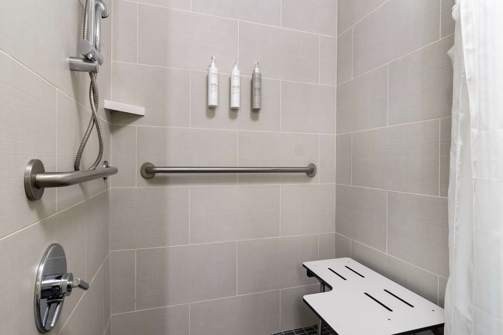 Hilton Garden Inn Madison West Middleton - photo 38