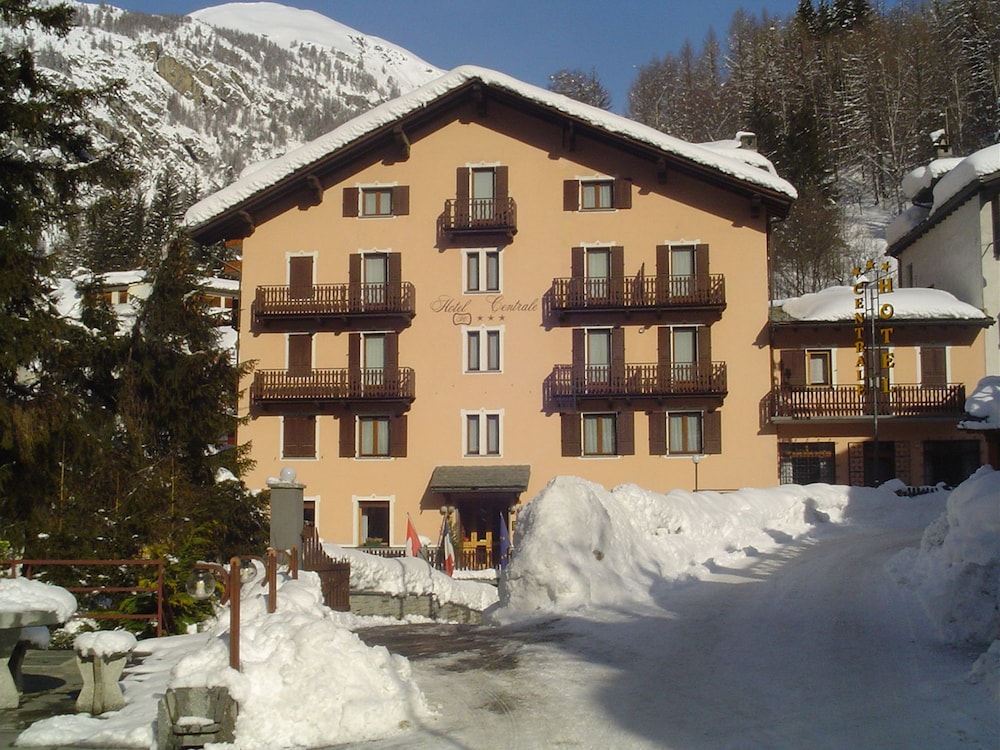 Centrale - carbon neutral hotel in Courmayeur