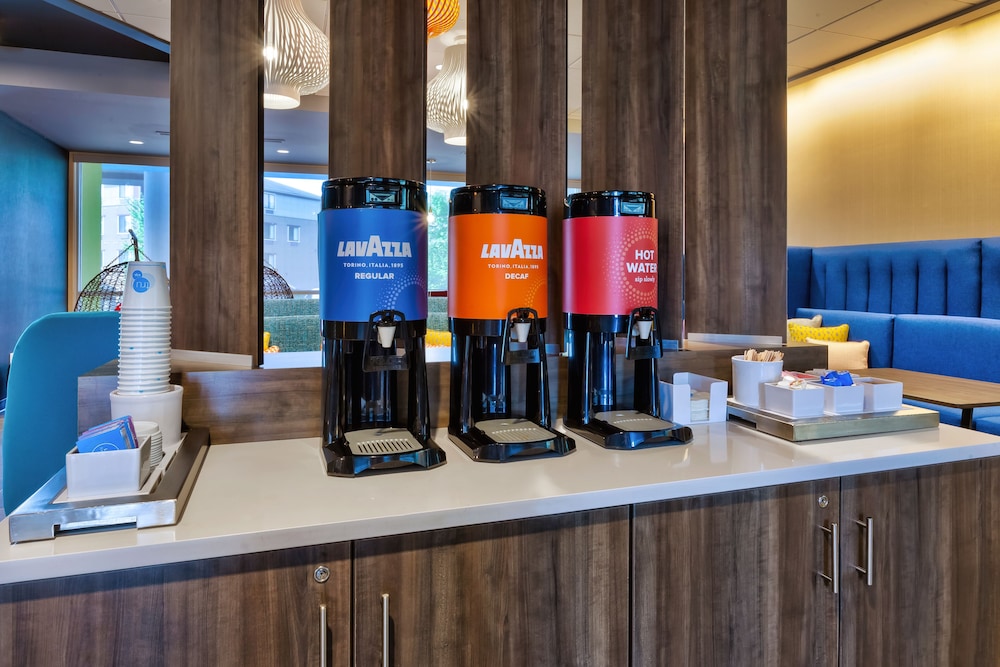 Tru By Hilton Comstock Park Grand Rapids - photo 26