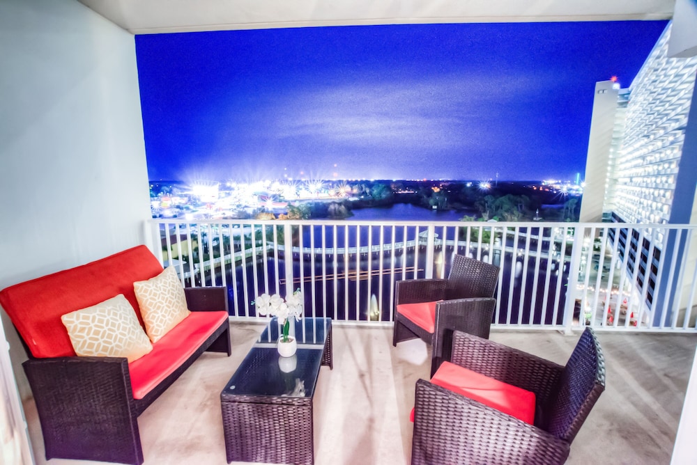 Laketown Wharf Resort by Aneliya's Rentals - photo 682