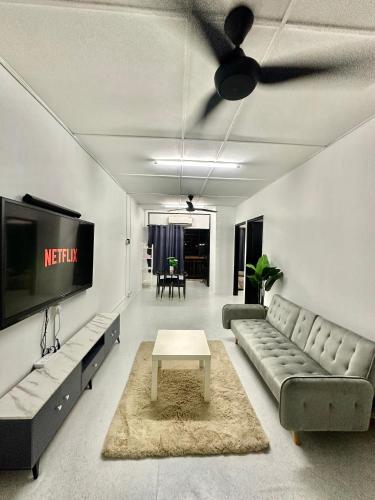Homestay Syahezzie fully aircond Netflix With Jacuzi — 4-Star Luxury Hotel in Ampang, Malaysia