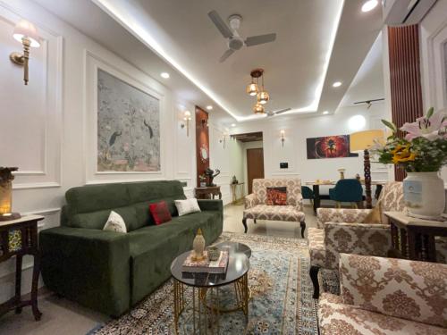 Hostie Spriha 3BHK Serviced Apartment near Golf course road & Worldmark Gurgaon