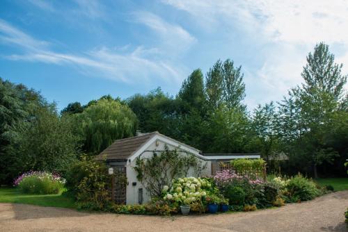 Peaceful Country Setting In Wenhaston Suffolk Near Coast — Halesworth