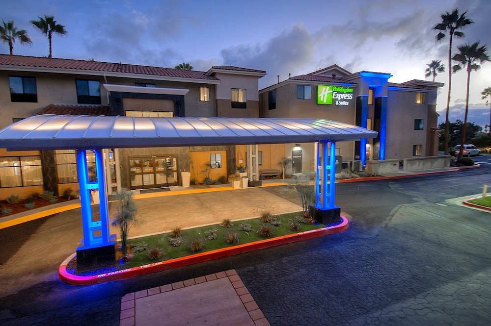 Holiday Inn Express Hotel & Suites Carlsbad Beach by IHG - photo 35