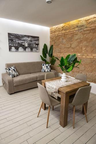 Maison Monteverde Trastevere — 4-Star Luxury Hotel in Rome, Italy