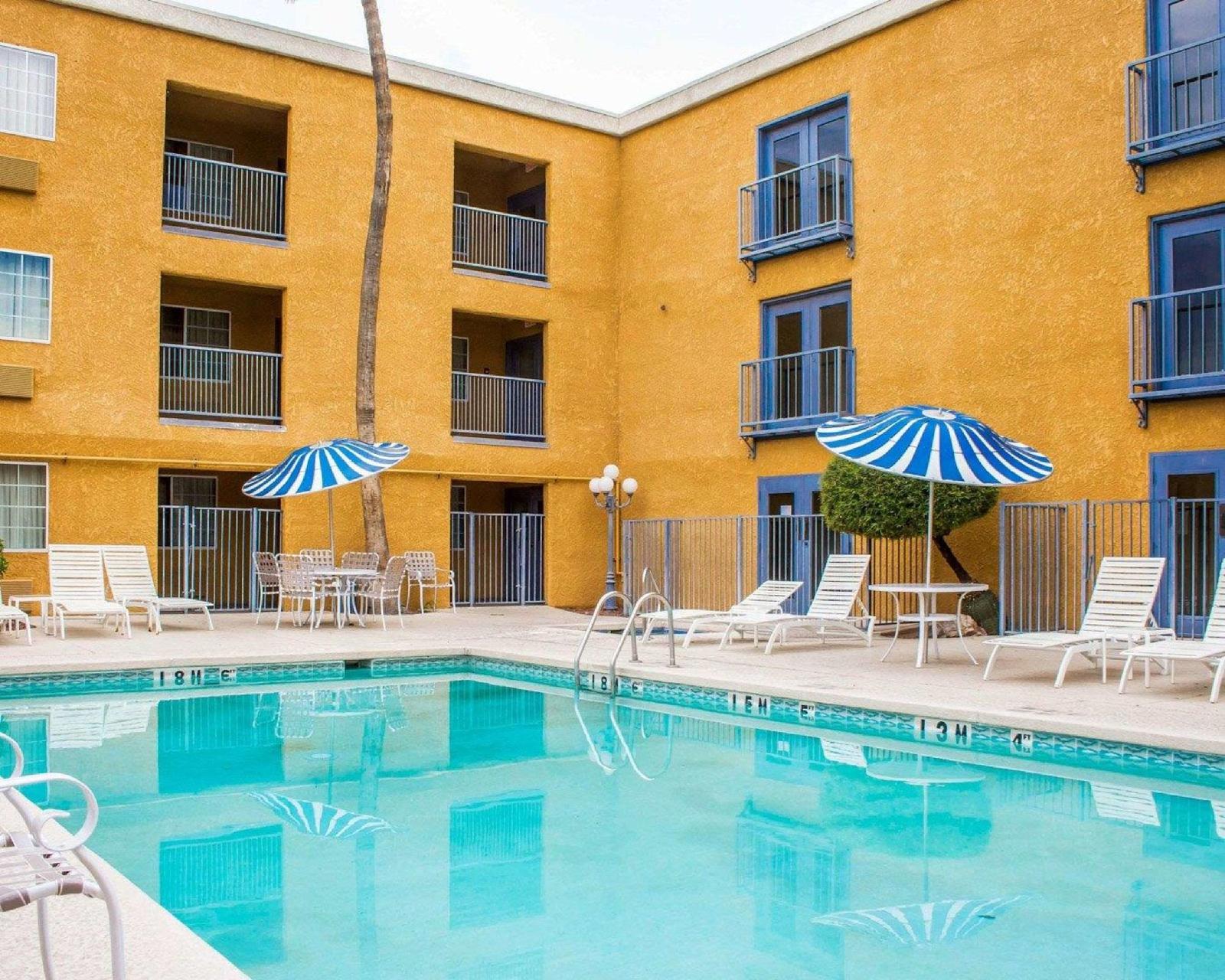 Motel 6 Tucson AZ Airport Kino Sports Complex - photo 5