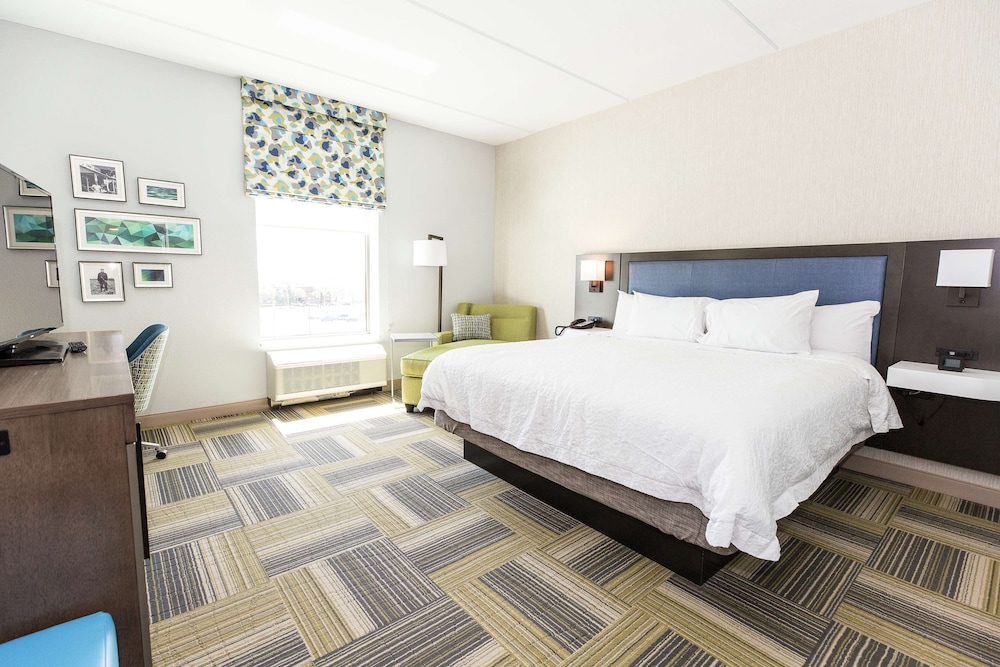 Hampton Inn & Suites Syracuse North Airport Area - photo 27