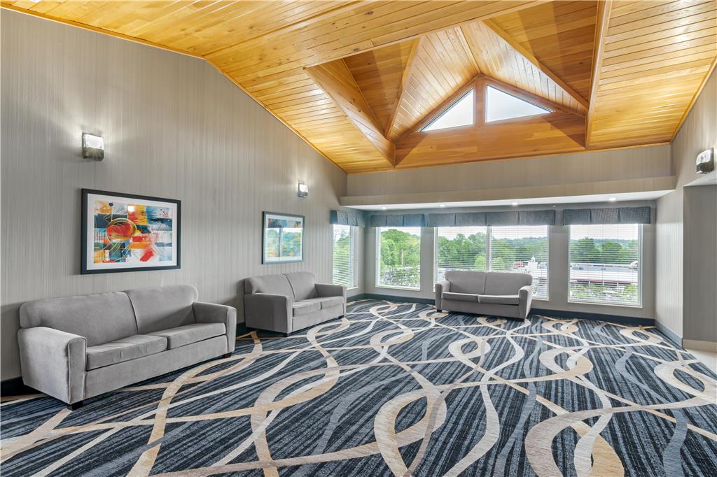 Best Western Plus Washington Hotel - photo 9