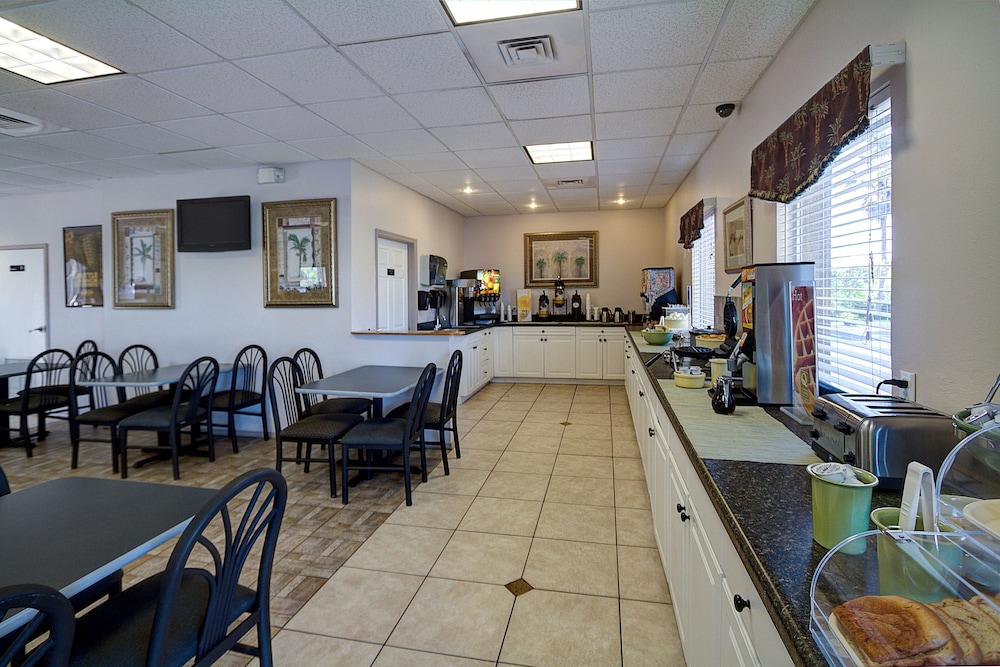 Quality Inn Kennedy Space Center - photo 62