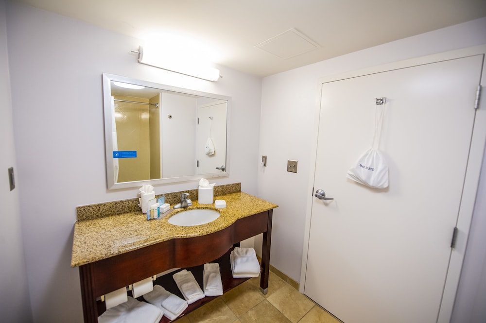 Hampton Inn South Kingstown Newport Area - photo 37
