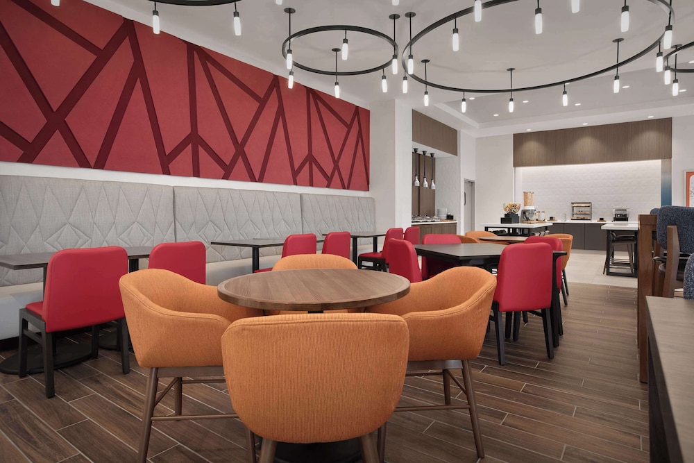 Hilton Garden Inn Denver Airport Tower Road - photo 25