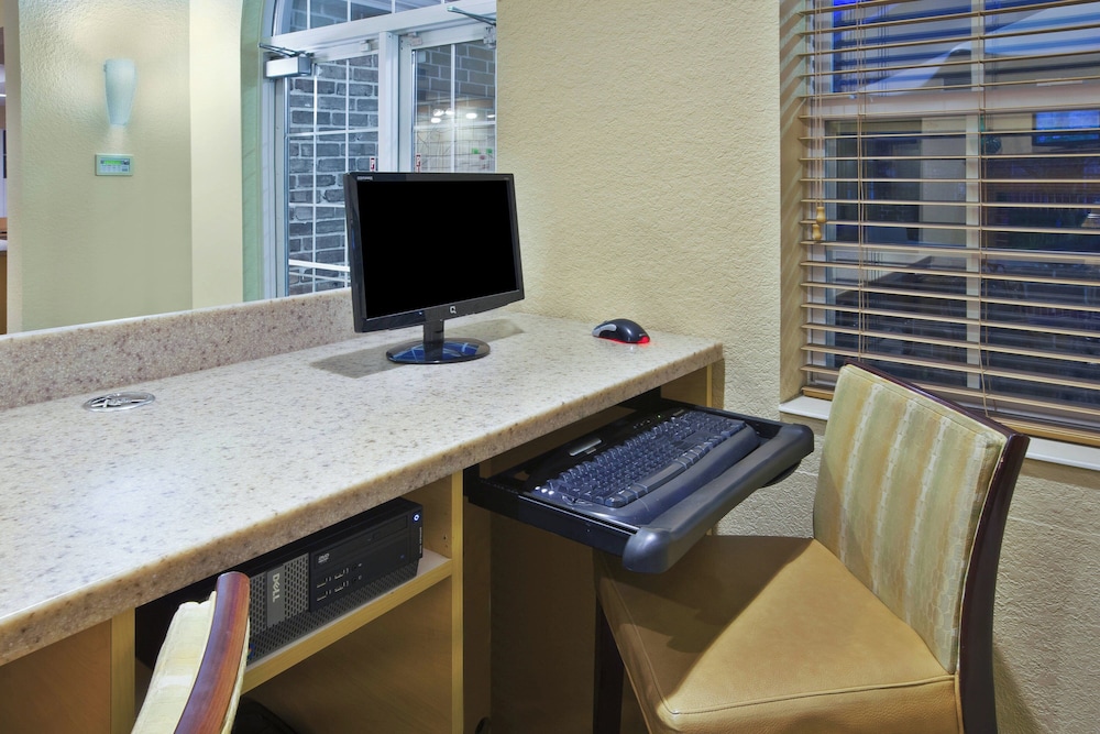 Towneplace Suites By Marriott Brookfield - photo 22