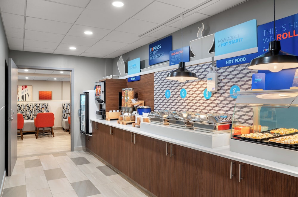 Holiday Inn Express & Suites Hawthorne Elmsford North by IHG - photo 52