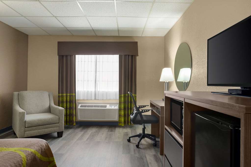 Super 8 by Wyndham Gainesville TX - photo 13
