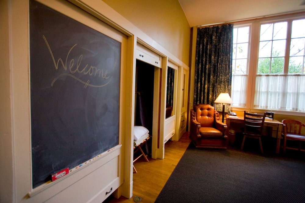 McMenamins Kennedy School - photo 9