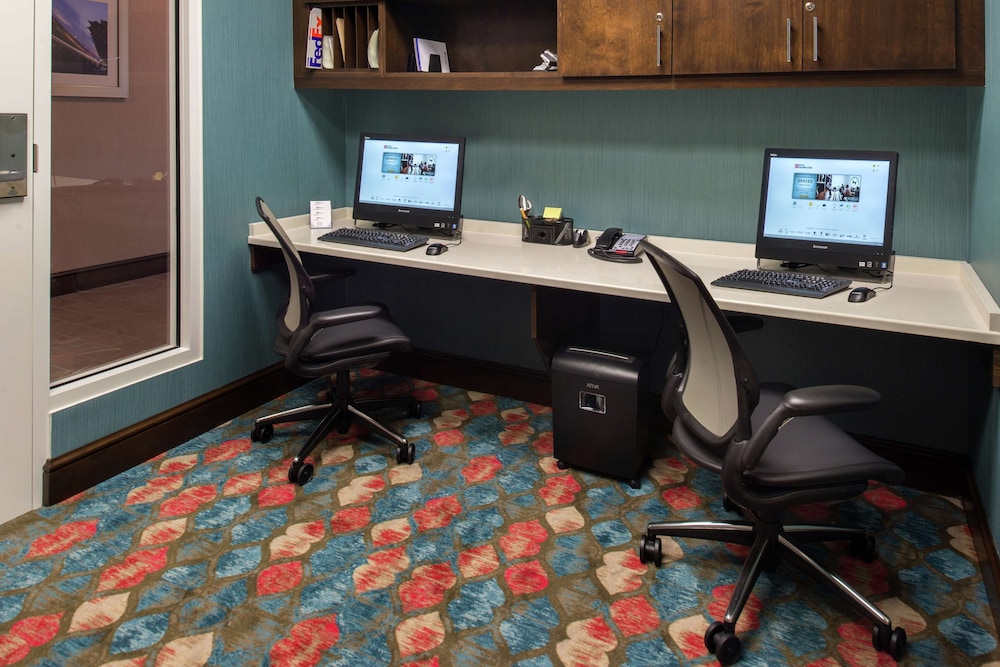 Hilton Garden Inn Bristol - photo 64