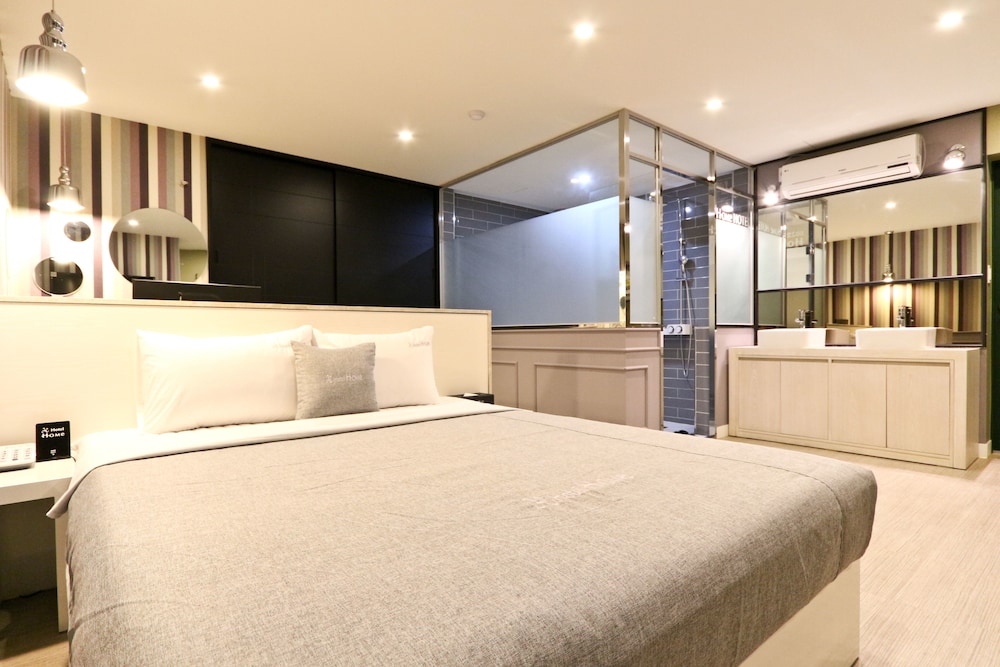 Home Hotel - last minute hotel in Busan