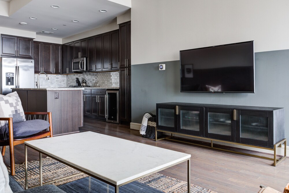 Domio Downtown Spacious 2BR 10 Min to Bbva Compass Soccer Stadium Houston - photo 17