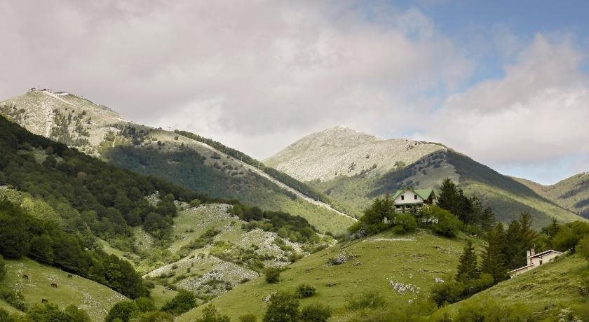Hotel Valle Del Lupo in Pescasseroli, Italy