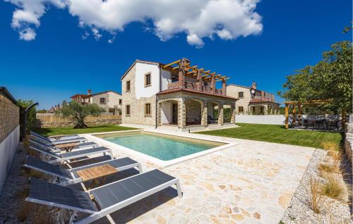 Gorgeous Home In Cabrunici With Wifi — 4-Star Luxury Hotel in None, Croatia