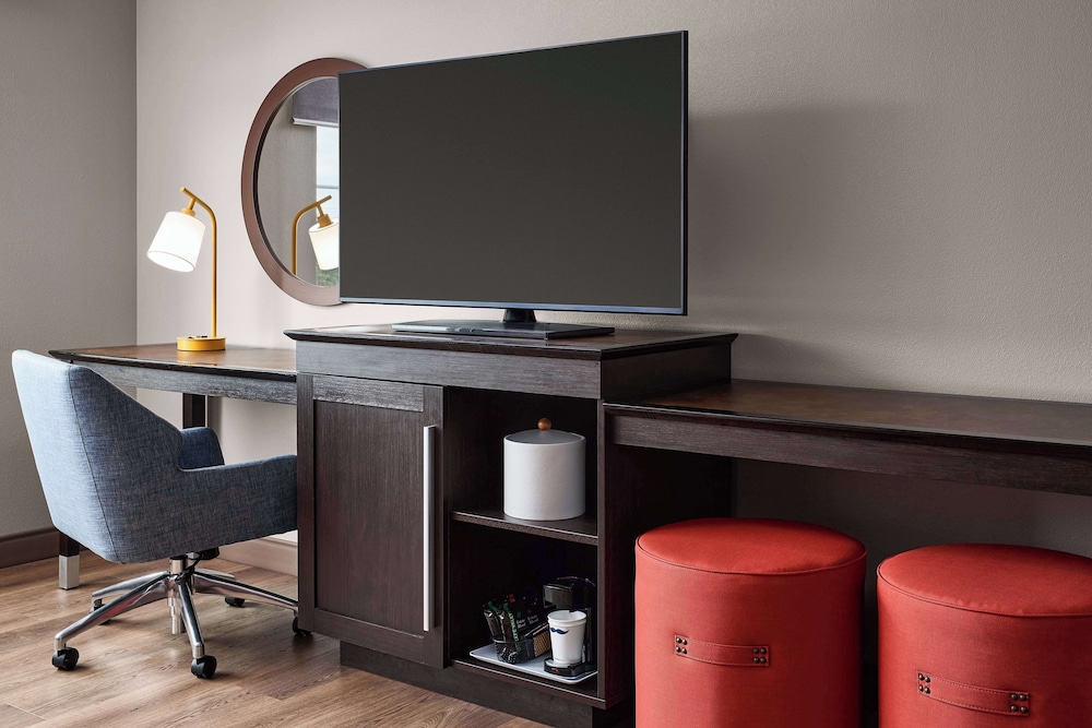 Hampton Inn & Suites Hershey Near The Park - photo 16