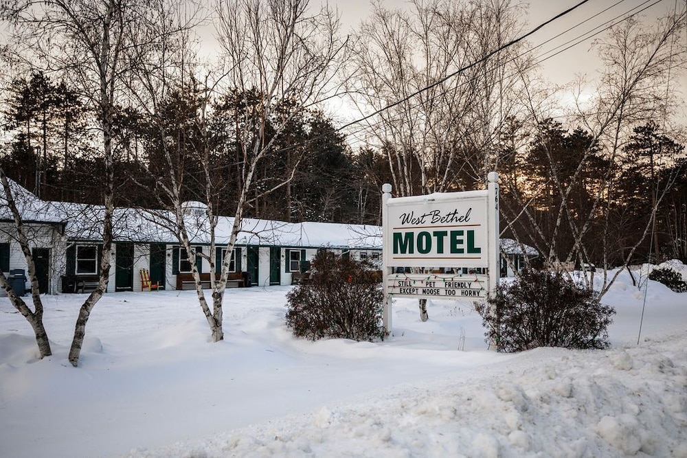West Bethel Motel - carbon neutral hotel in Bethel