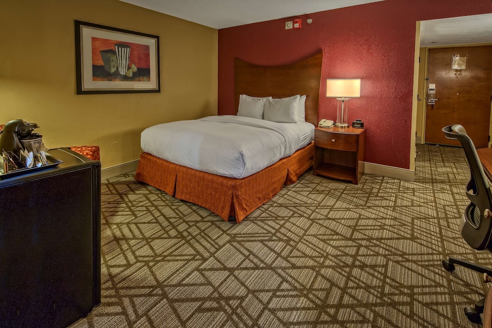 DoubleTree by Hilton Hotel Oak Ridge Knoxville - photo 5