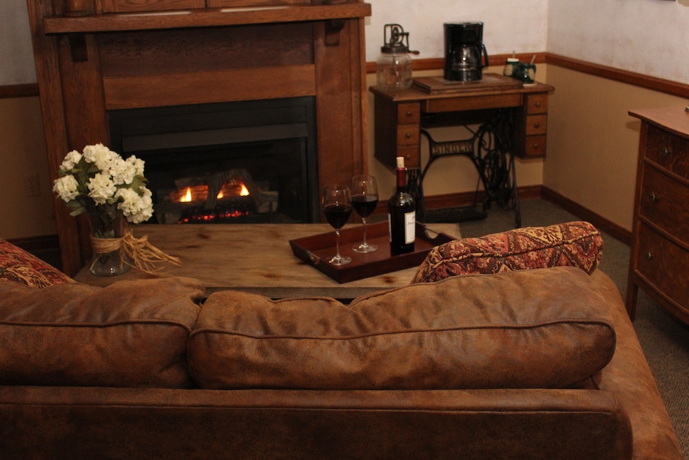 Adobe Village Inn - photo 37