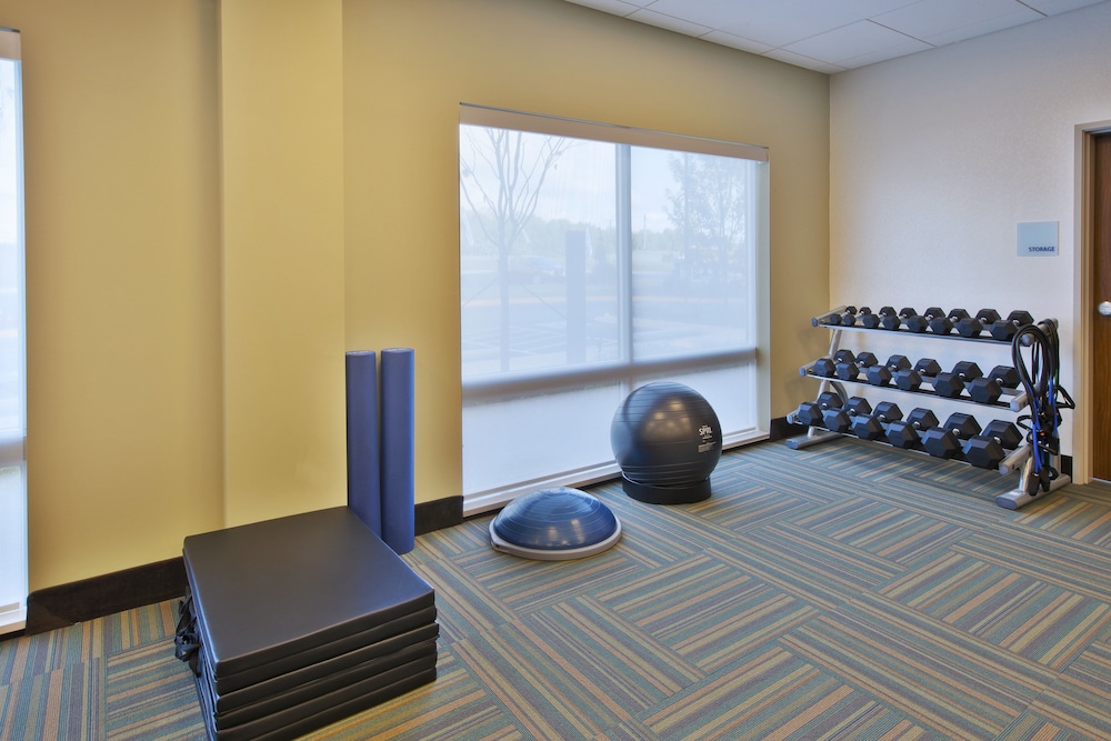 Holiday Inn Express & Suites South Hill by IHG - photo 25