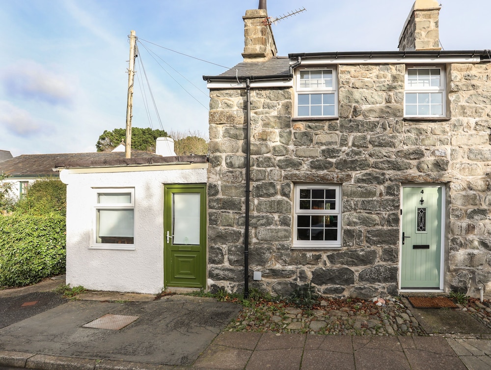 Ty Eiddew Ivy House — 4-Star Luxury Hotel in Criccieth, United Kingdom
