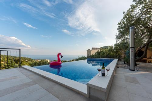Kuća za odmor Avis Makarska — 4-Star Luxury Hotel in Makarska, Croatia