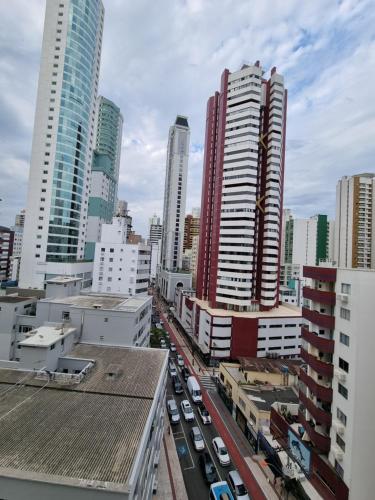 Apto Av Brasil Quadra Mar