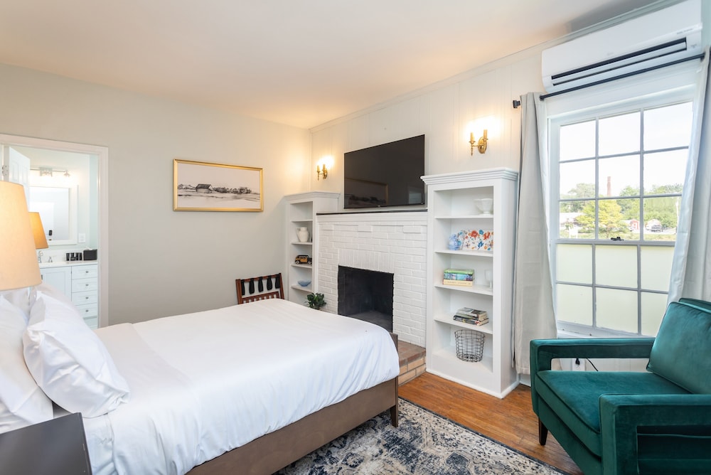 The Legacy Inn - photo 35