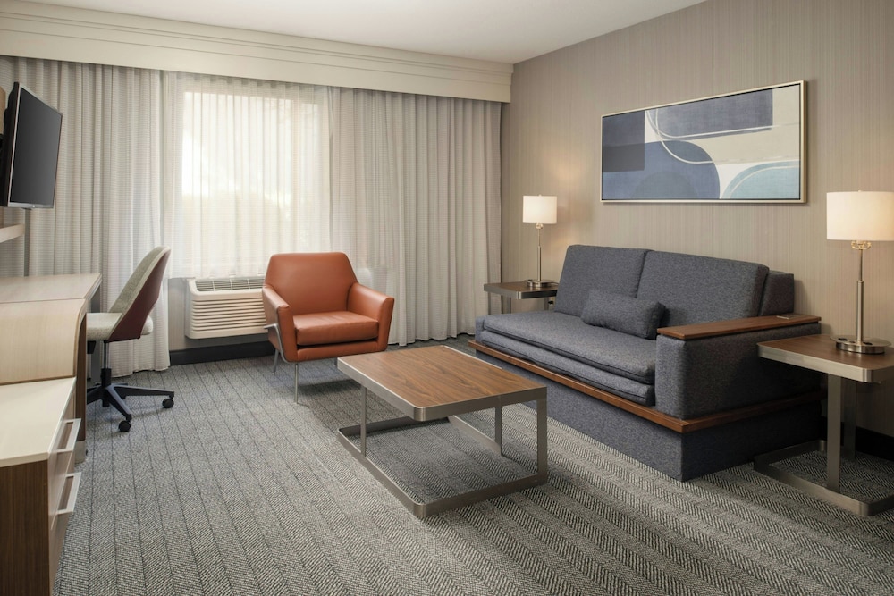 Courtyard by Marriott Vacaville - photo 15
