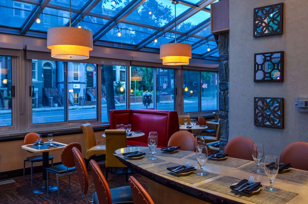 Beacon Hotel & Corporate Quarters - photo 5