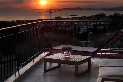 Thenia's Bellevue apartment — 4-Star Luxury Hotel in Saronida, Greece